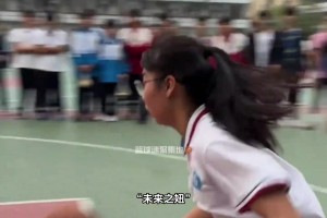 冯敏敏体验职业女篮训练，她和职业之间到底还有怎样的差距！